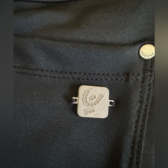 New Freddy Leggings Size Medium - Picture 7 of 7